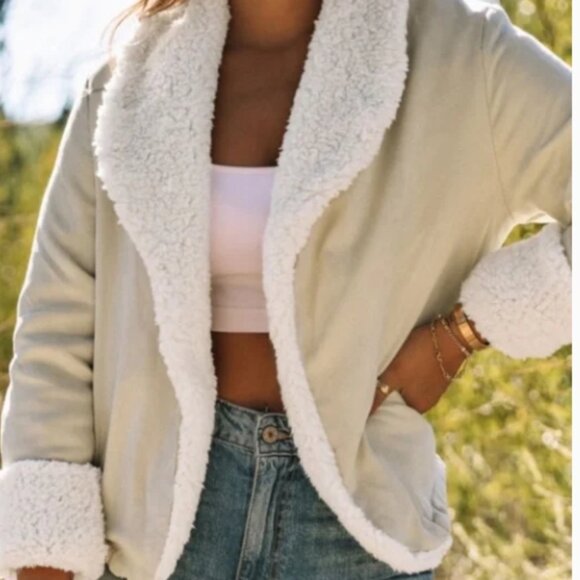 NWOT-M-🤍🤍White jacket-white collar-Sherpa lined jacket / Faux-shearing jacket - Picture 5 of 6